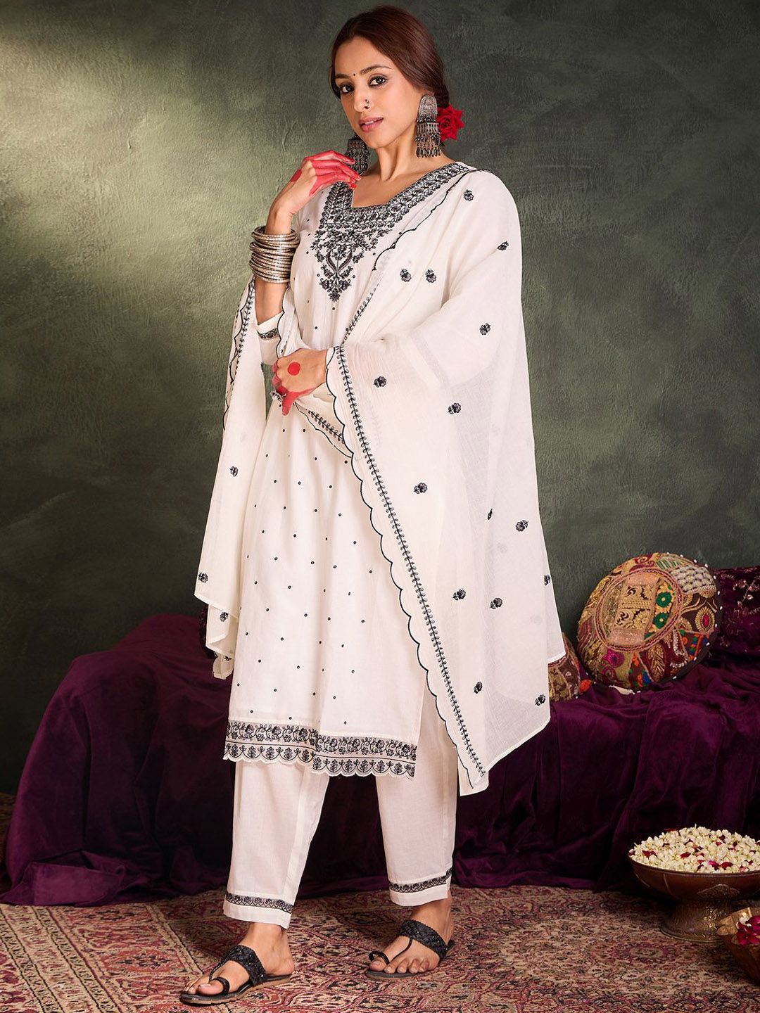 Dhiyona IE Floral Embroidered Thread Work Pure Cotton Kurta With Trousers & Dupatta