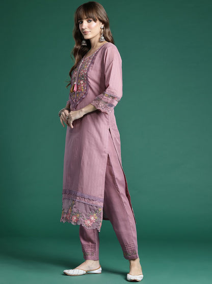 Dhiyona IE Floral Embroidered Thread Work Linen Kurta with Trousers & Dupatta