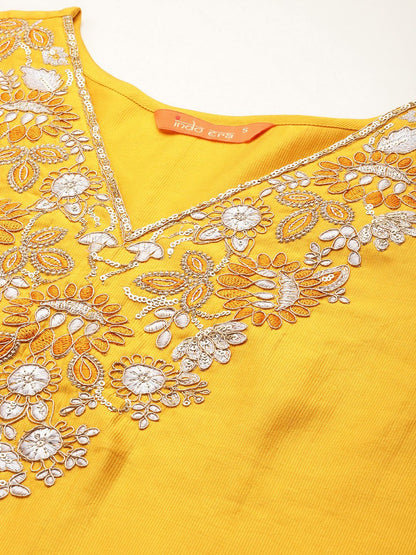 Dhiyona IE Floral Embroidered Thread Work Liva Kurta With Trousers & Dupatta