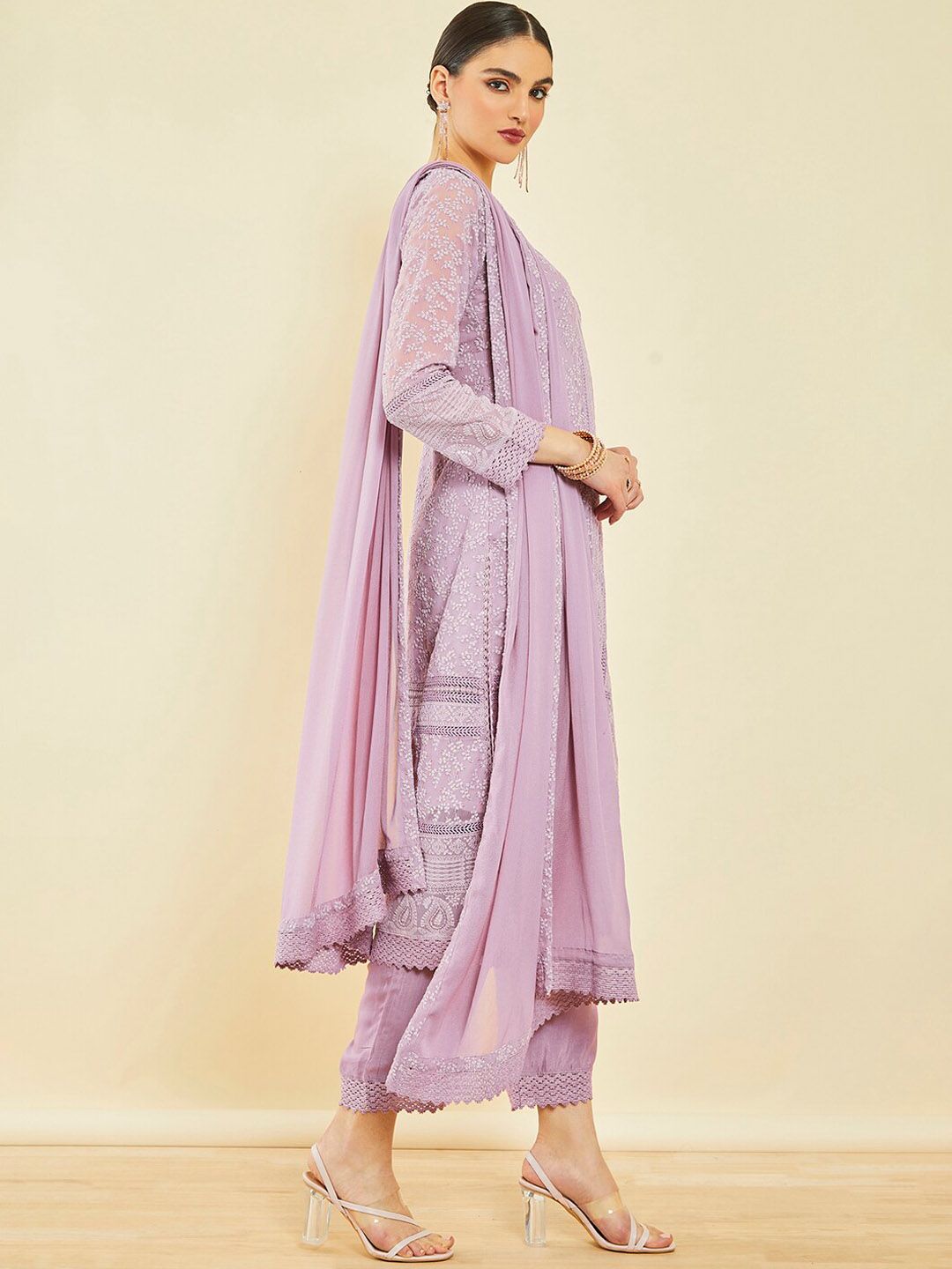 Dhiyona SO Women's Floral Embroidered Regular Thread Work Kurta with Trousers & With Dupatta