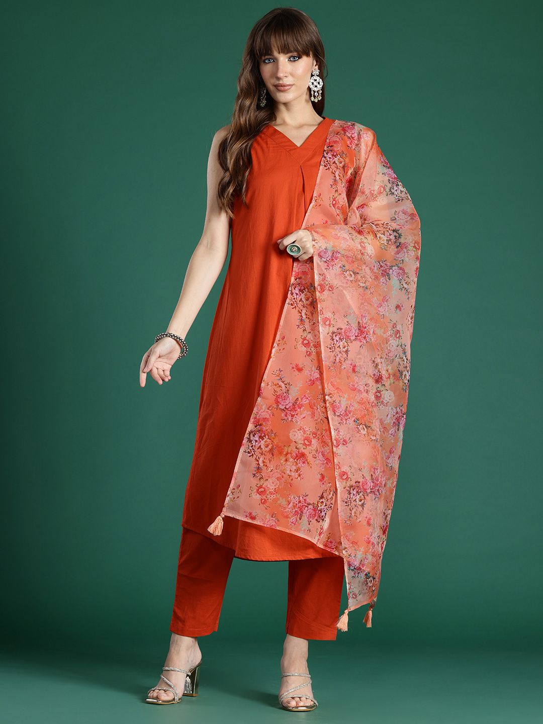 Women Floral Pleated Pure Cotton Kurta with Trousers & With Dupatta