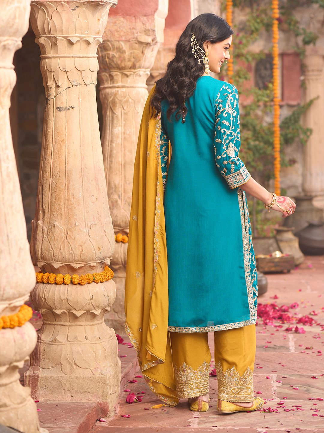 Zari Ethnic Motifs Embroidered Notch Neck Straight Kurta With Trousers & Dupatta