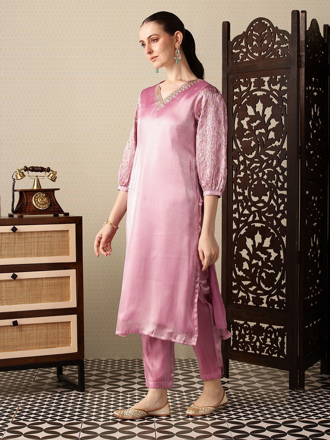 Dhiyona PD Women Floral Embroidered Jashn Kurta with Trousers & Dupatta