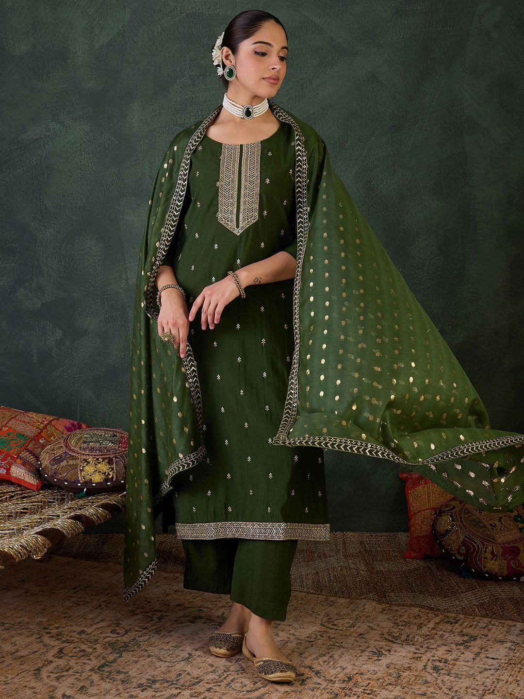 Dhiyona IE Women Ethnic Motifs Embroidered Kurta with Trousers & Dupatta