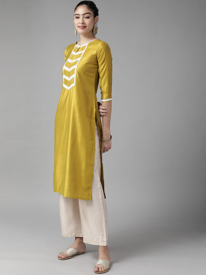 Dhiyona IE Women Green Yoke Design Keyhole Neck Liva Kurta