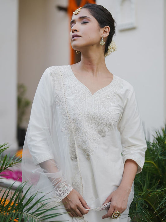 Dhiyona IE Floral Embroidered Thread Work Kurta with Trousers & Dupatta