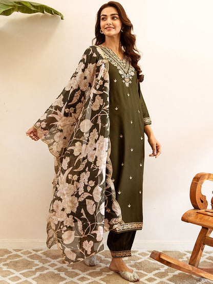 Dhiyona IE Ethnic Motifs Embroidered Regular Thread Work Kurta with Salwar & With Dupatta