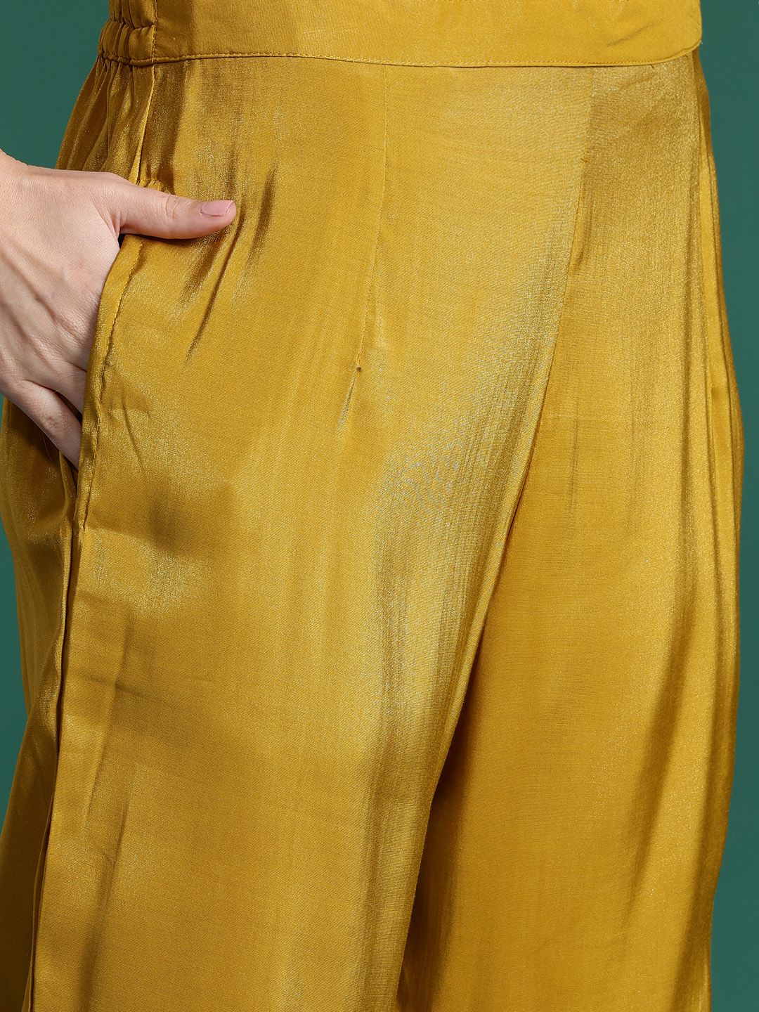 Ethnic Motifs Embroidered Sequinned Kurta with Trousers & With Dupatta