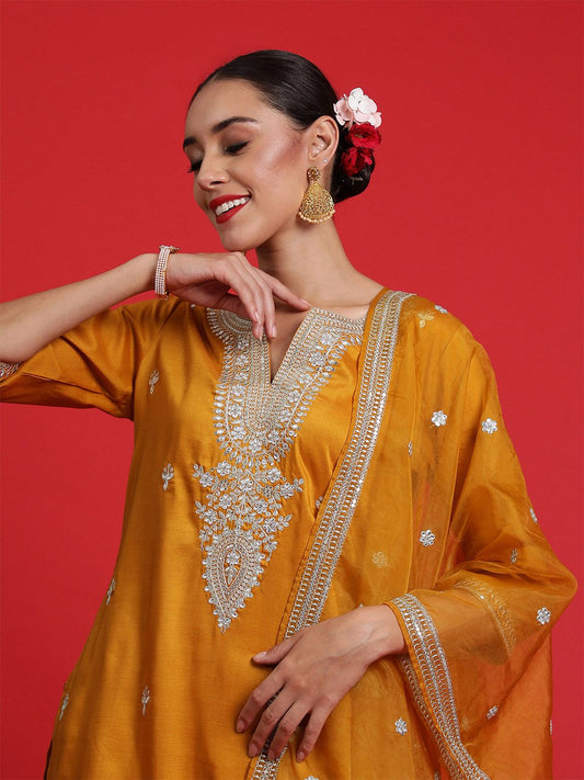 Dhiyona IE Ethnic Motifs Embroidered Sequinned Straight Kurta & Trousers With Dupatta