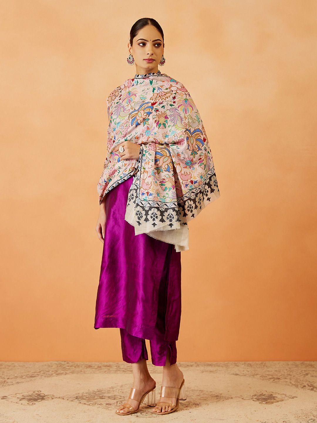 Dhiyona PA Women Floral Embroidered Shawl