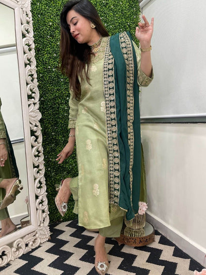 Dhiyona KL Women Regular Sequinned Kurta with Trousers & With Dupatta