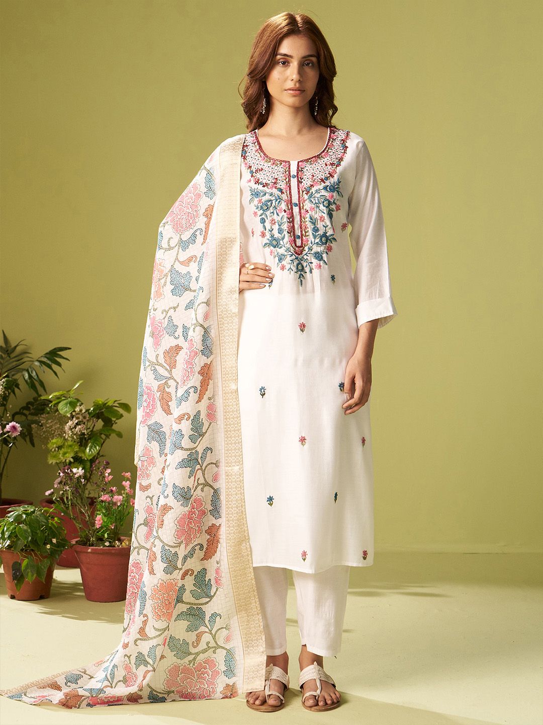 Women Floral Embroidered Kurta with Trousers & Dupatta
