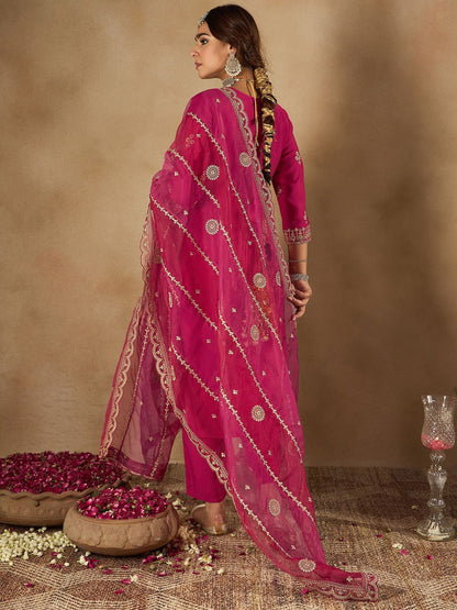 Women Floral Embroidered Regular Sequinned Kurta with Trousers & With Dupatta