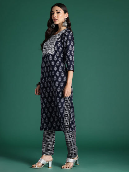 Dhiyona IE Ethnic Motifs Printed Thread Work Kurta with Trousers & With Dupatta