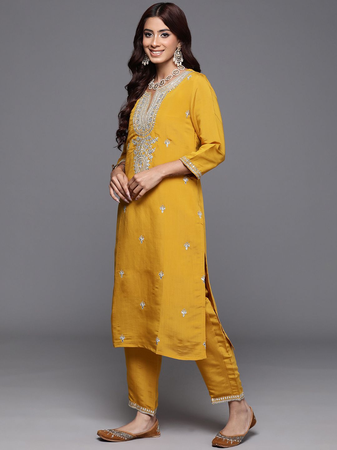 Floral Embroidered Regular Sequinned Kurta with Trousers & Dupatta