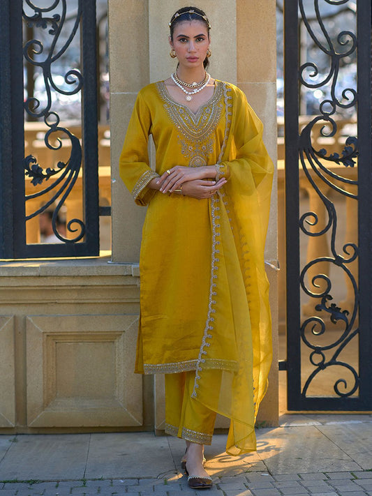 Dhiyona IE Ethnic Motifs Embroidered Regular Zari Kurta with Trousers & With Dupatta