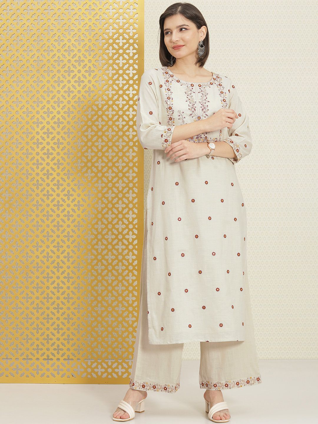 Dhiyona PD Women Women Light Green Thread Work Pure Cotton Kurta with Trousers