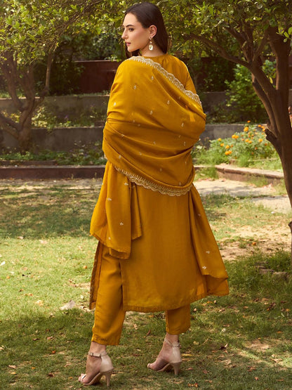 Dhiyona IE Ethnic Motifs Embroidered Round Neck Straight Kurta with Trousers & Dupatta