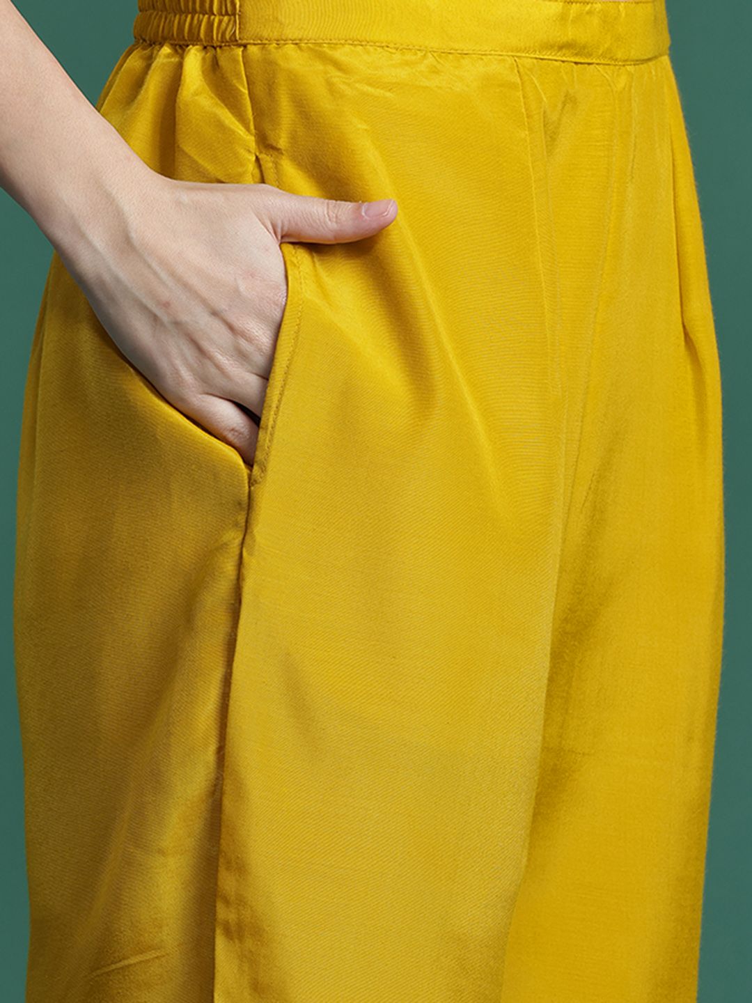 Ethnic Motifs Printed Kurta with Trousers & Dupatta