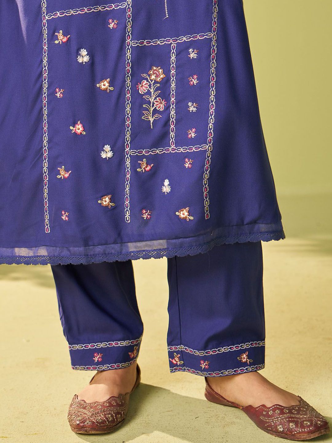 Women Floral Embroidered Kurta with Trousers & Dupatta