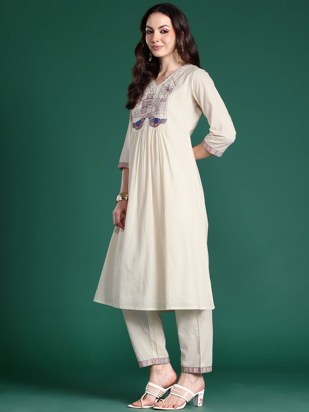 Embroidered Panelled Thread Work Kurta with Trousers