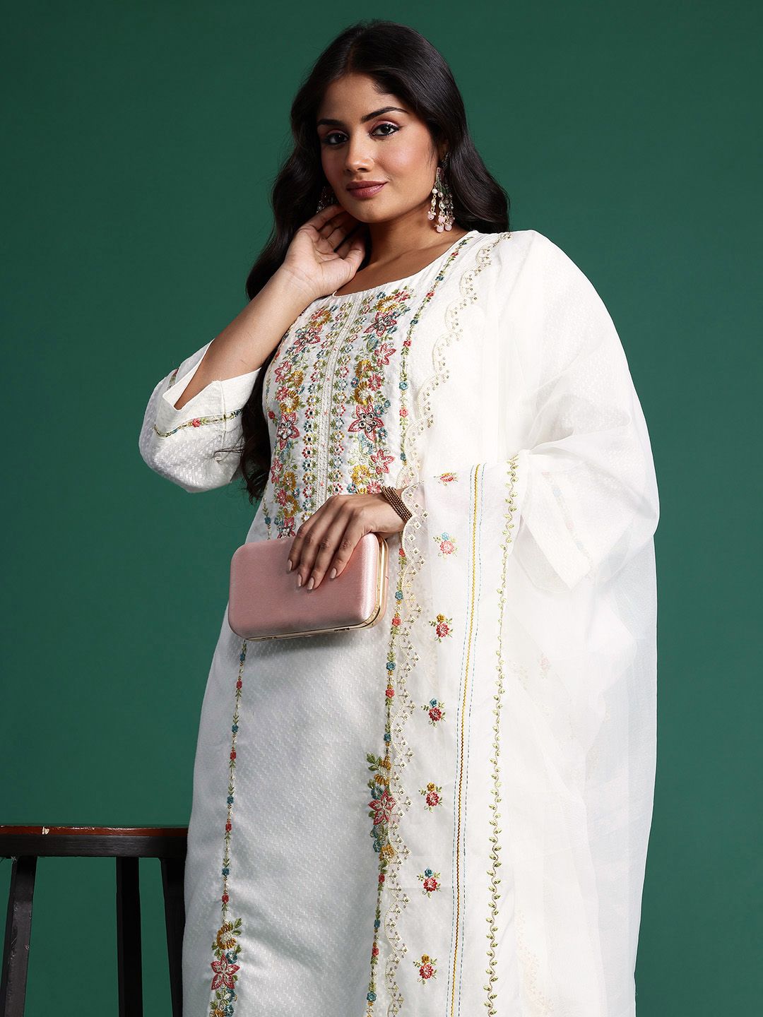 Dhiyona IE Plus Size Floral Embroidered Panelled Mirror Work Pure Cotton Kurta Set