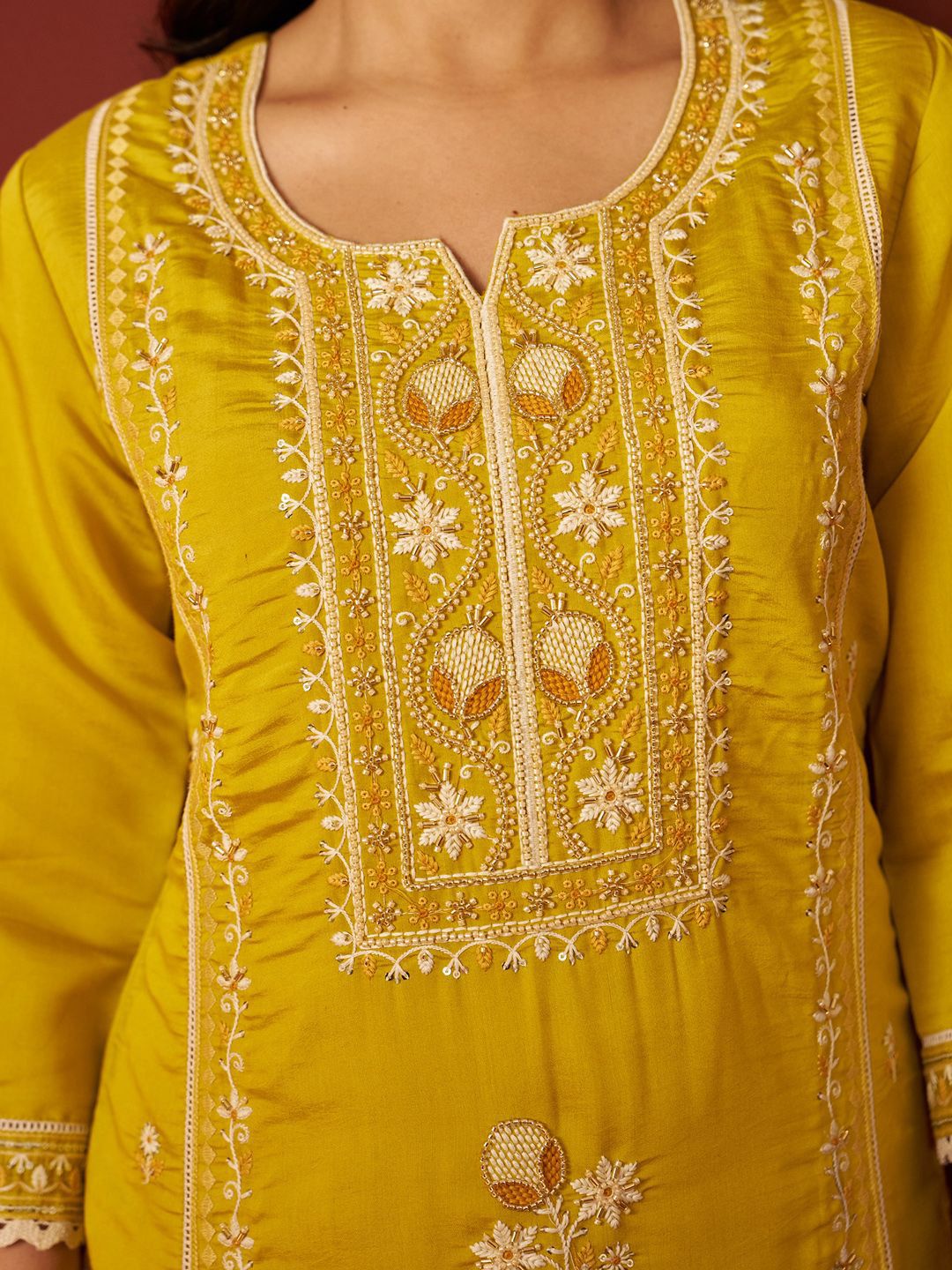 Women Floral Embroidered Kurta with Trousers & Dupatta