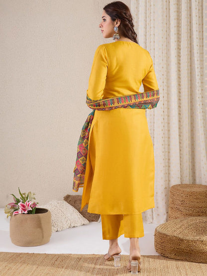 Dhiyona IE Straight Kurta With Trouser & Dupatta