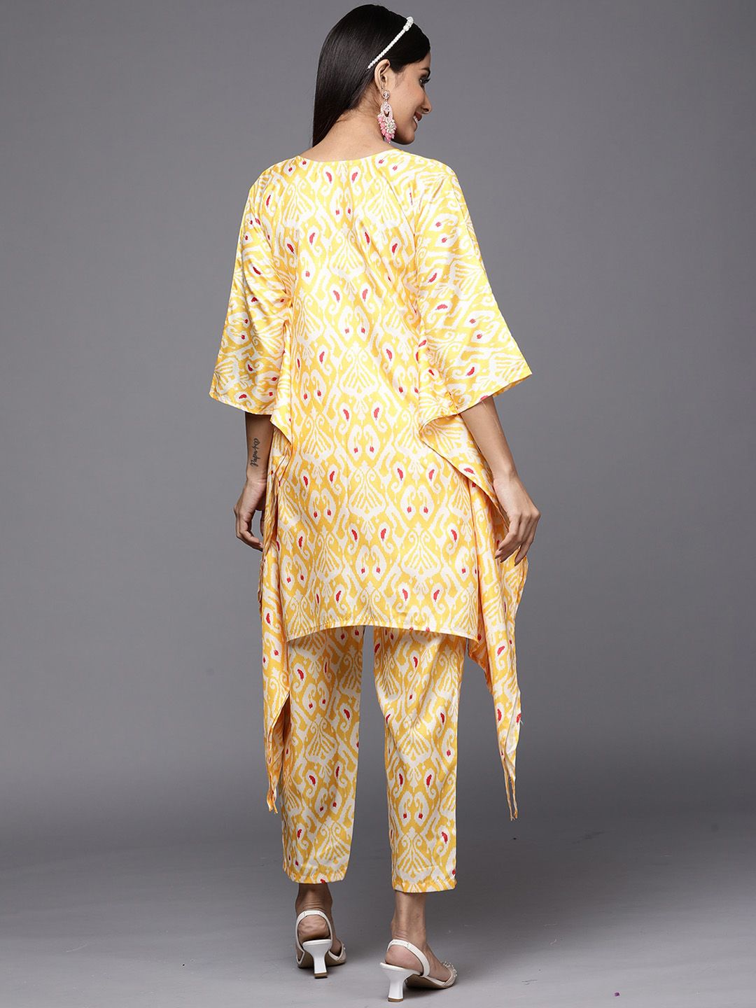 Yellow Paisley Embroidered Round Neck Straight Kurta with Trousers