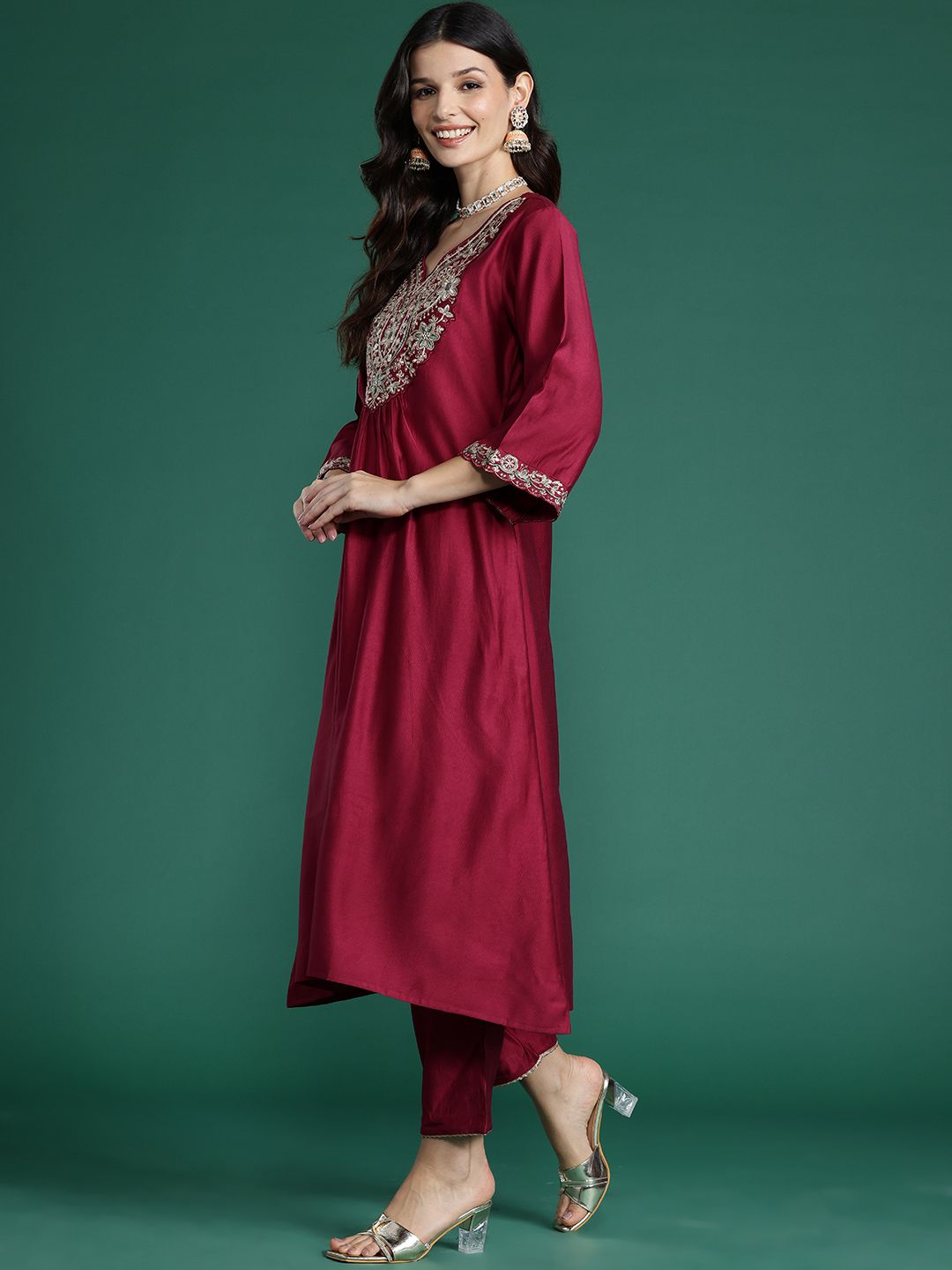 Dhiyona IE Floral Embroidered Pleated Thread Work Liva Kurta With Trousers & Dupatta