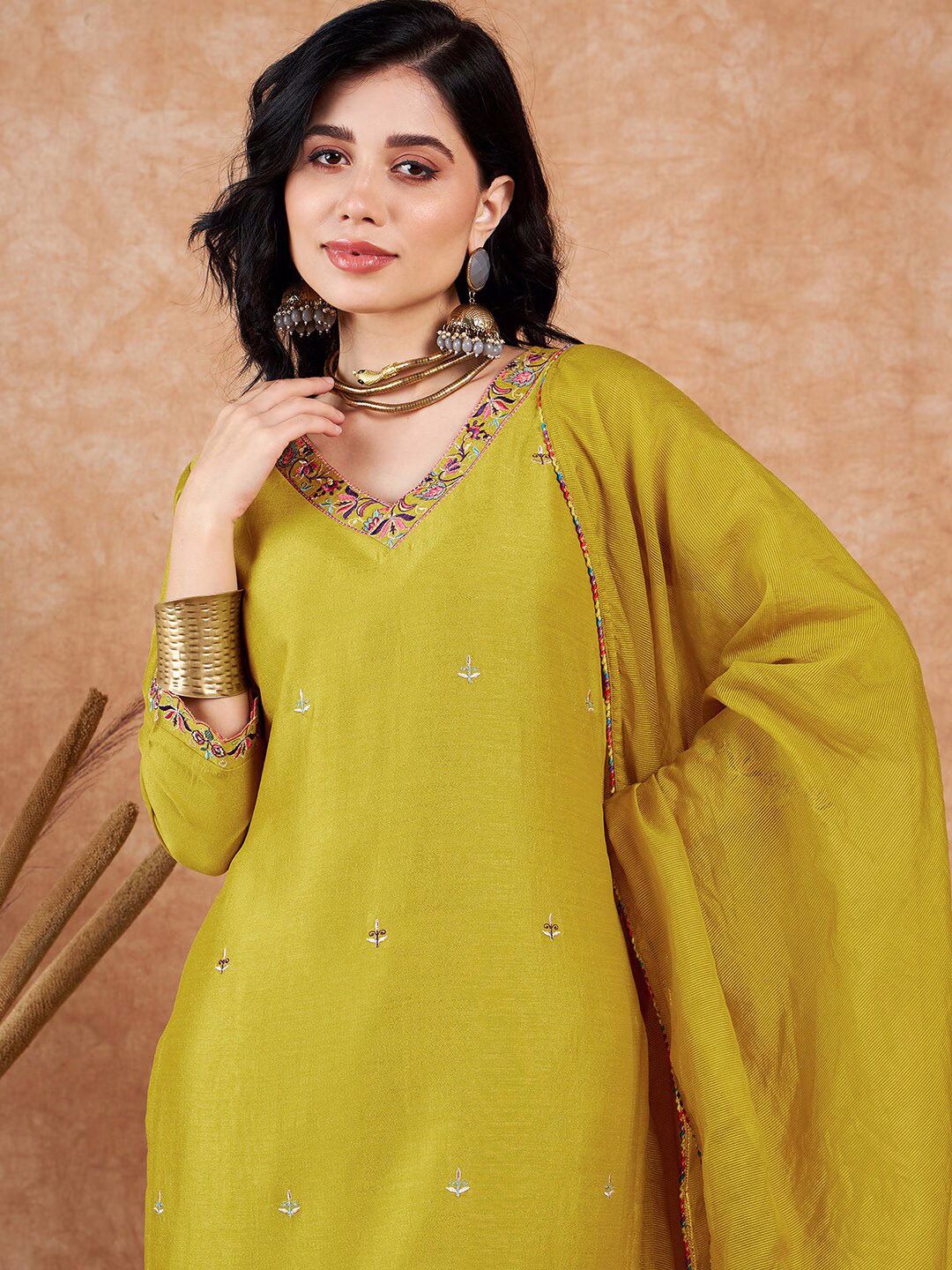 Dhiyona SN Women's Ethnic Motifs Embroidered V-Neck Kurta & Trousers With Dupatta