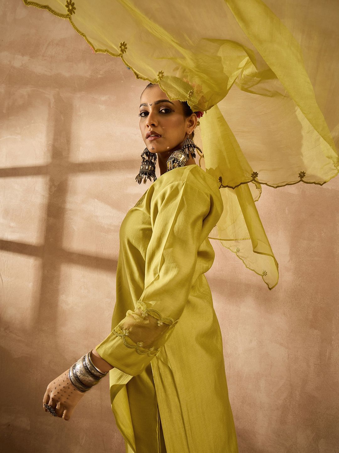 Women Ethnic Motifs Embroidered Regular Liva Kurta with Trousers & With Dupatta