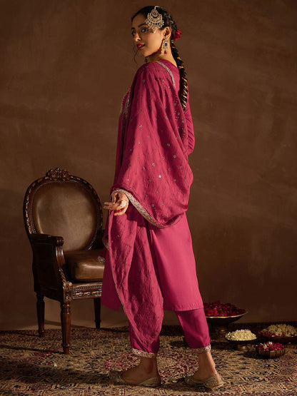 Dhiyona IE Red Floral Embroidered Regular Kurta with Trousers & Dupatta