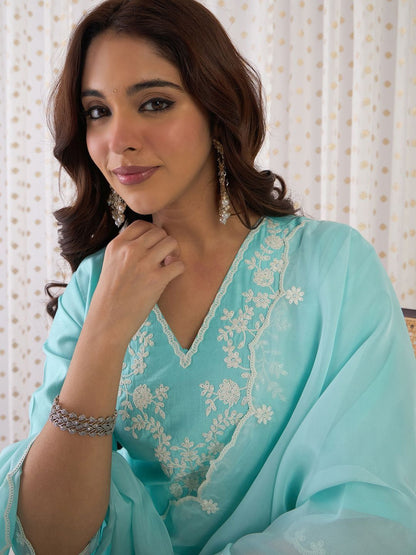 Women Floral Embroidered Regular Thread Work Liva Kurta with Trousers & With Dupatta