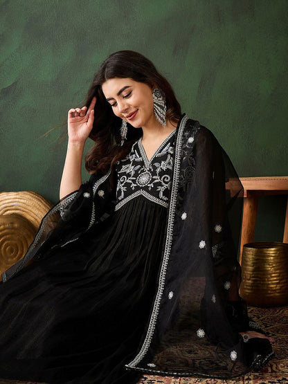 Dhiyona SN Women's Embroidered Thread Work Anarkali Kurta & Trousers With Dupatta