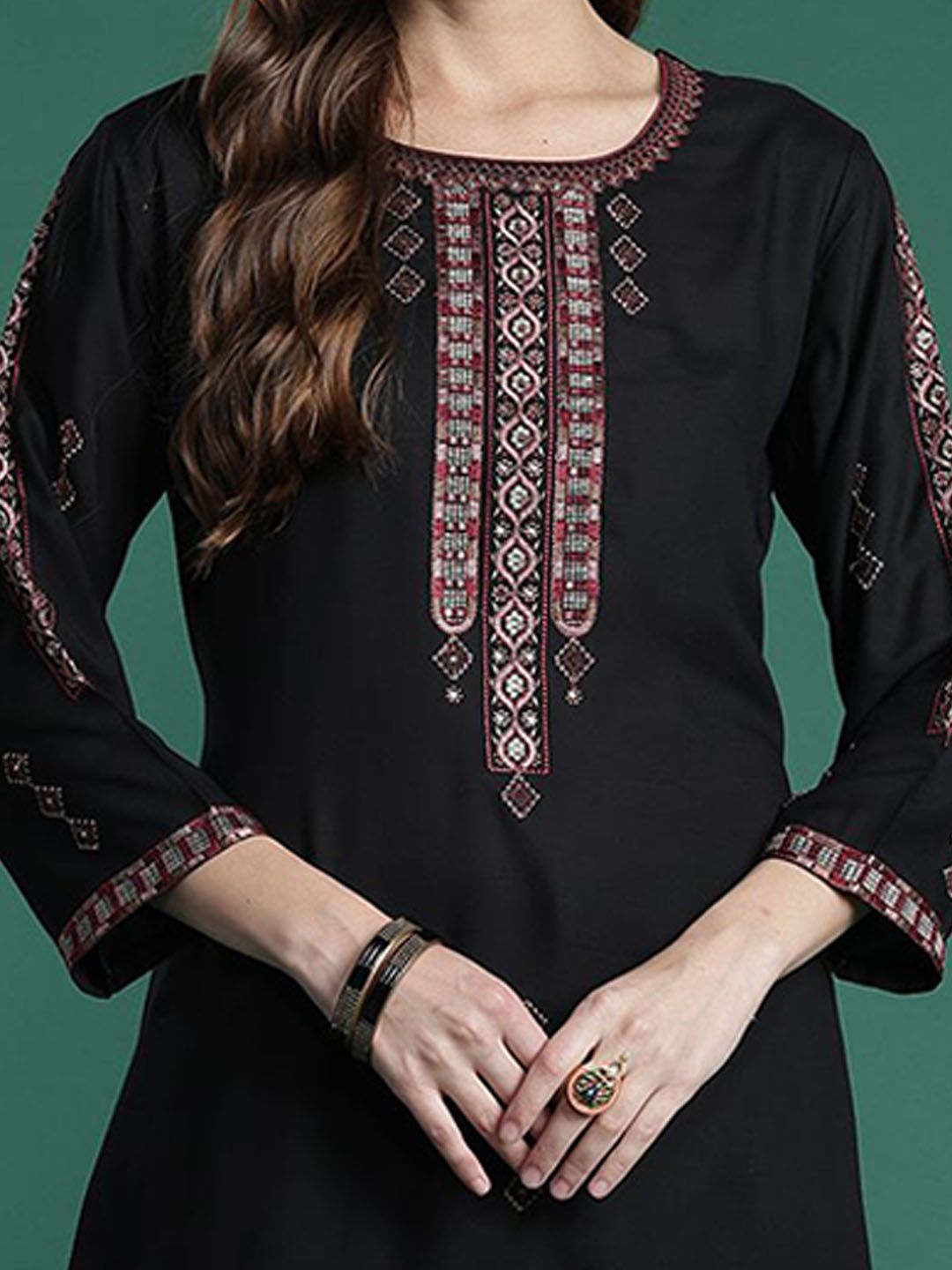 Dhiyona IE Indo era Embroidered Straight Tunic & Trousers Co-Ord Set
