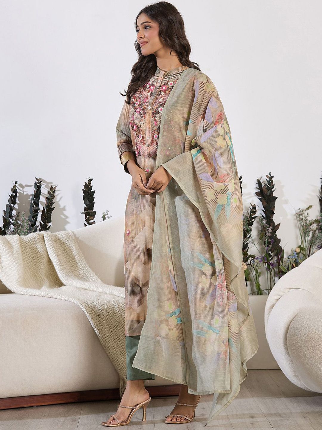 Floral Printed Thread Work Chanderi Silk Kurta with Trouser & Dupatta