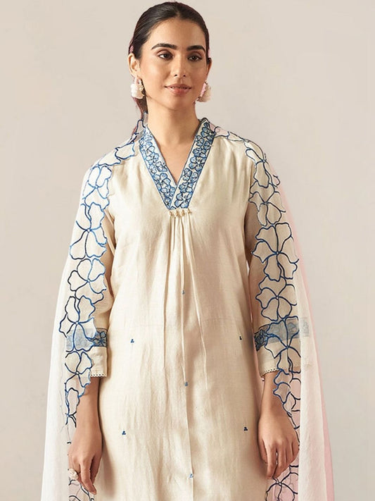 Women Floral Embroidered Regular Thread Work Kurta with Trousers & With Dupatta