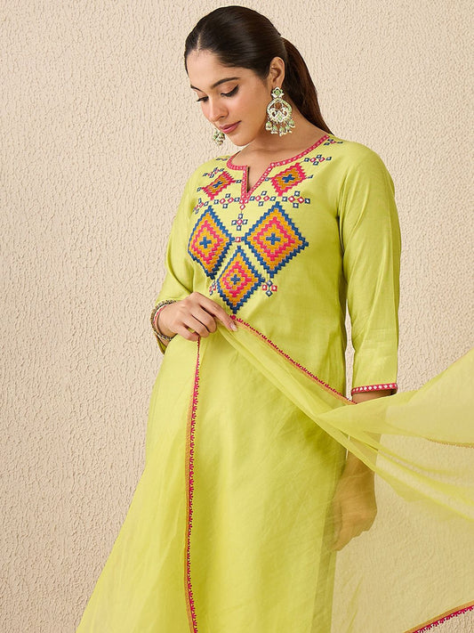Dhiyona IE Women's Women Ethnic Motifs Printed Kurta with Trousers & Dupatta