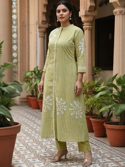 Women Printed Regular Pure Cotton Kurta with Trousers