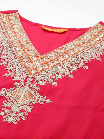 Women Ethnic Motifs Embroidered Kurta with Trousers