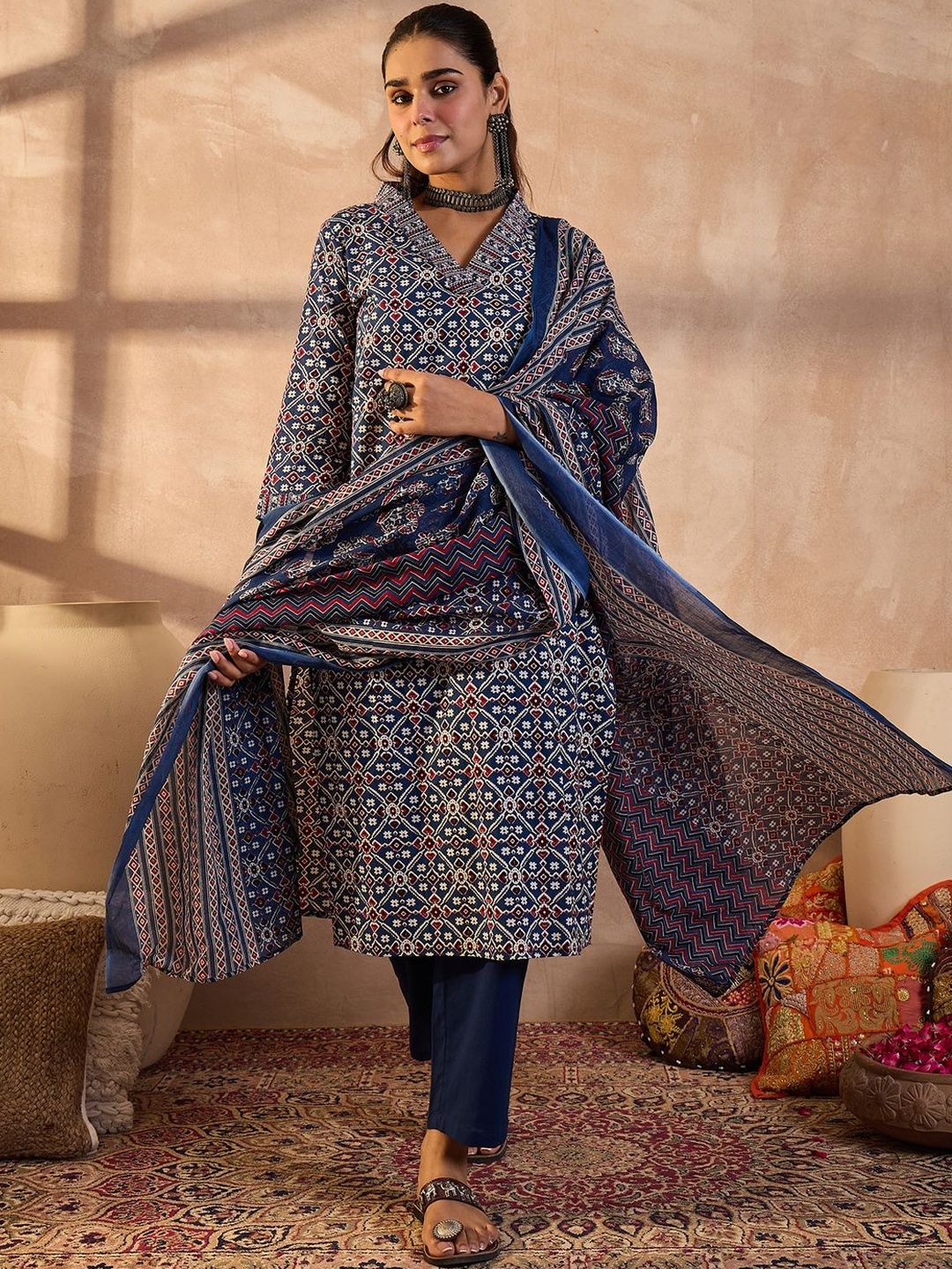 Women Ethnic Motifs Printed Cotton Kurta with Trousers & Dupatta