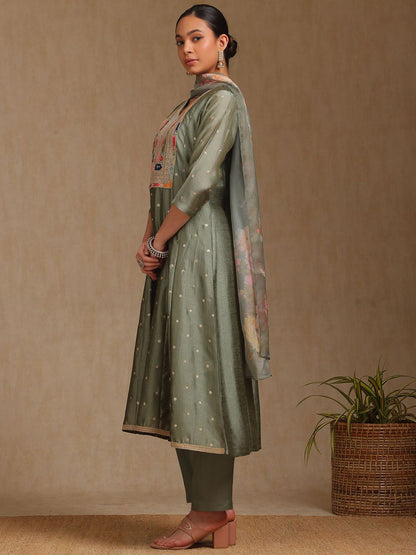 Dhiyona SO Women's Floral Embroidered Notch Neck Sequinned A-Line Kurta With Trousers & Dupatta