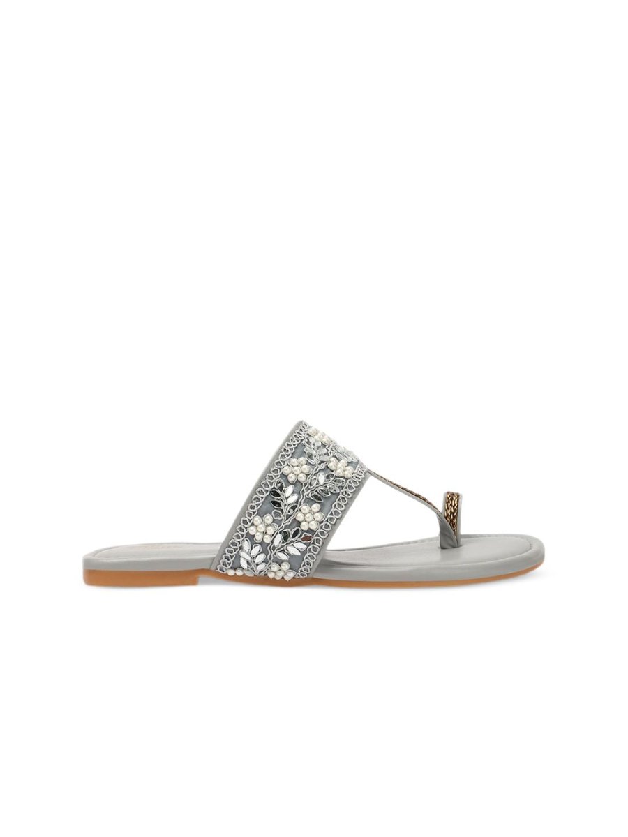 Dhiyona AK Floral Embellished Embroidered Open One Toe Flats