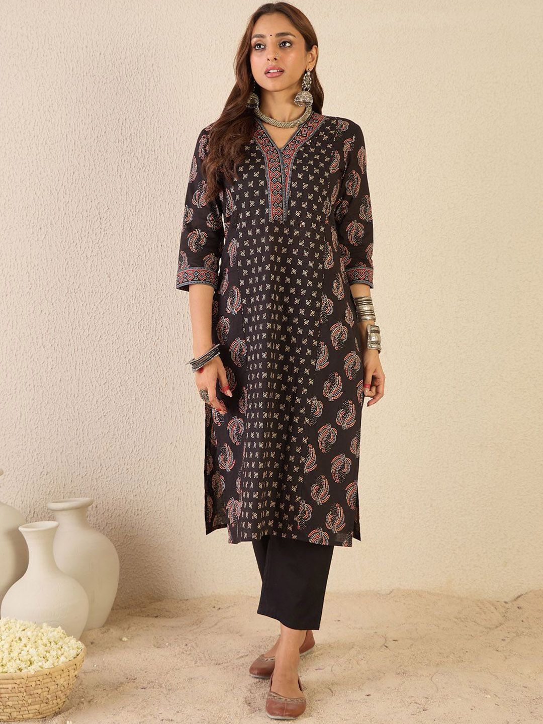 Floral Printed V-Neck Pure Cotton Straight Kurta With Trousers & Dupatta