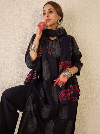 Dhiyona IE Women Printed Pure Cotton Kurta with Trousers & With Dupatta