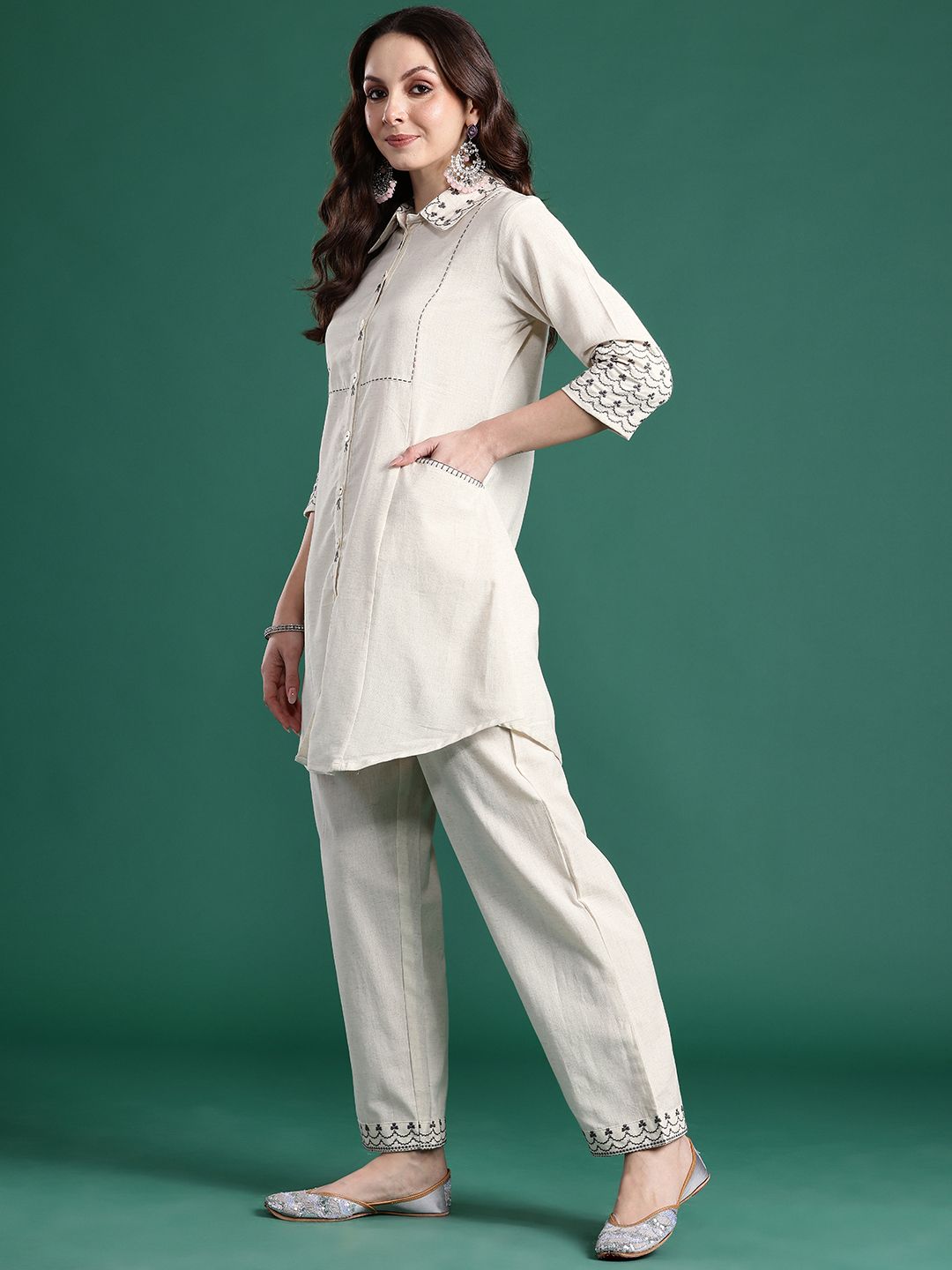 Dhiyona IE Ethnic Motifs Embroidered Thread Work Kurti with Trousers