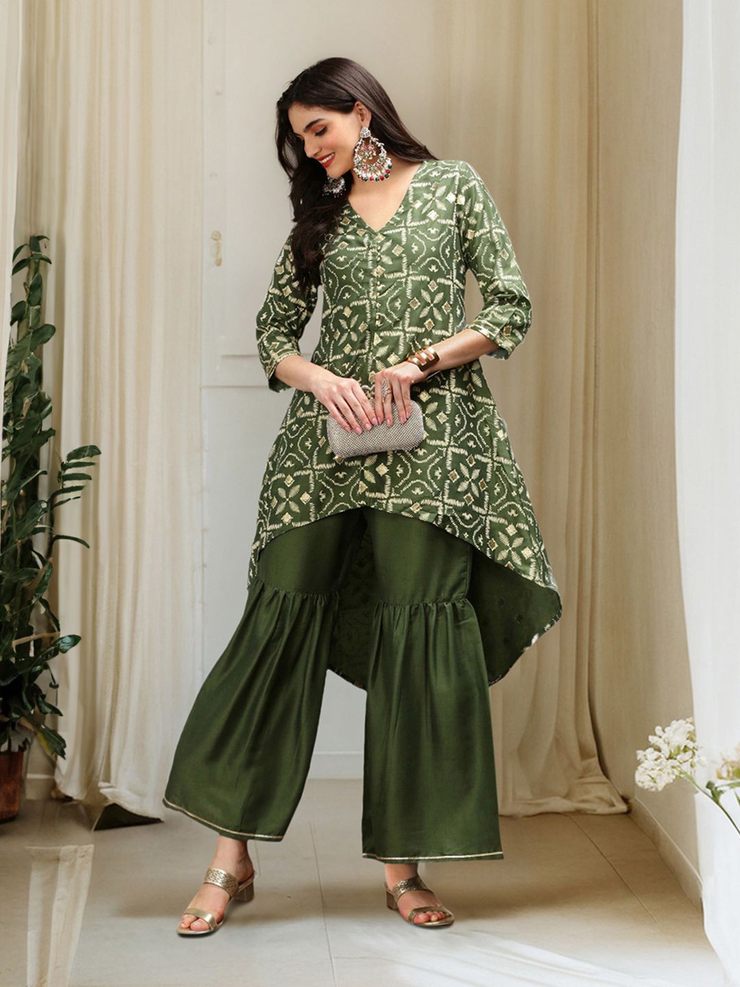 Dhiyona IS Women's Geometric Printed V-Neck A-Line Kurta with Sharara