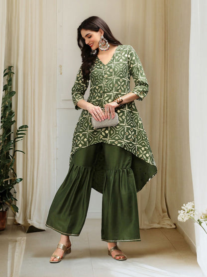 Dhiyona IS Women's Geometric Printed V-Neck A-Line Kurta with Sharara