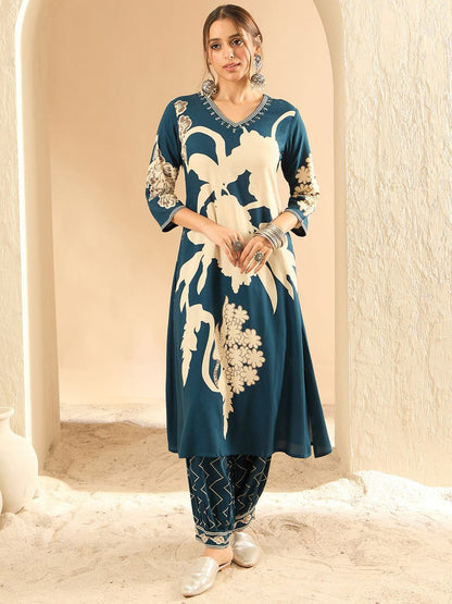 Dhiyona IE Women Floral Printed Regular Sequinned Kurta with Salwar